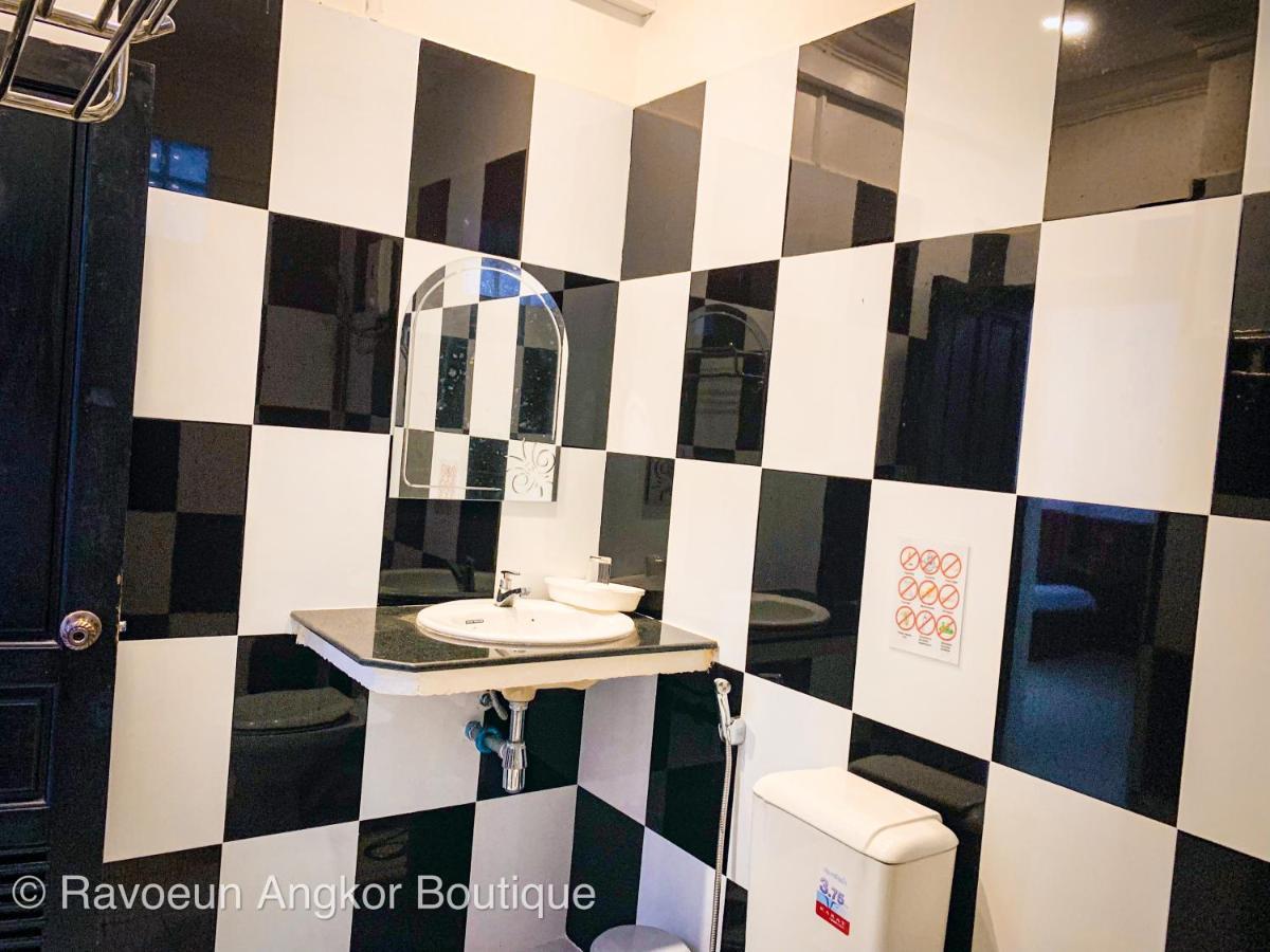 Отель Ravoeun Angkor Boutique Сиемрип Экстерьер фото